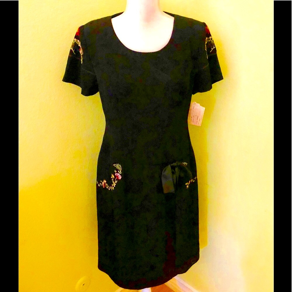 NEW VINTAGE AMICA Black Silk Embroidered Dress-Med